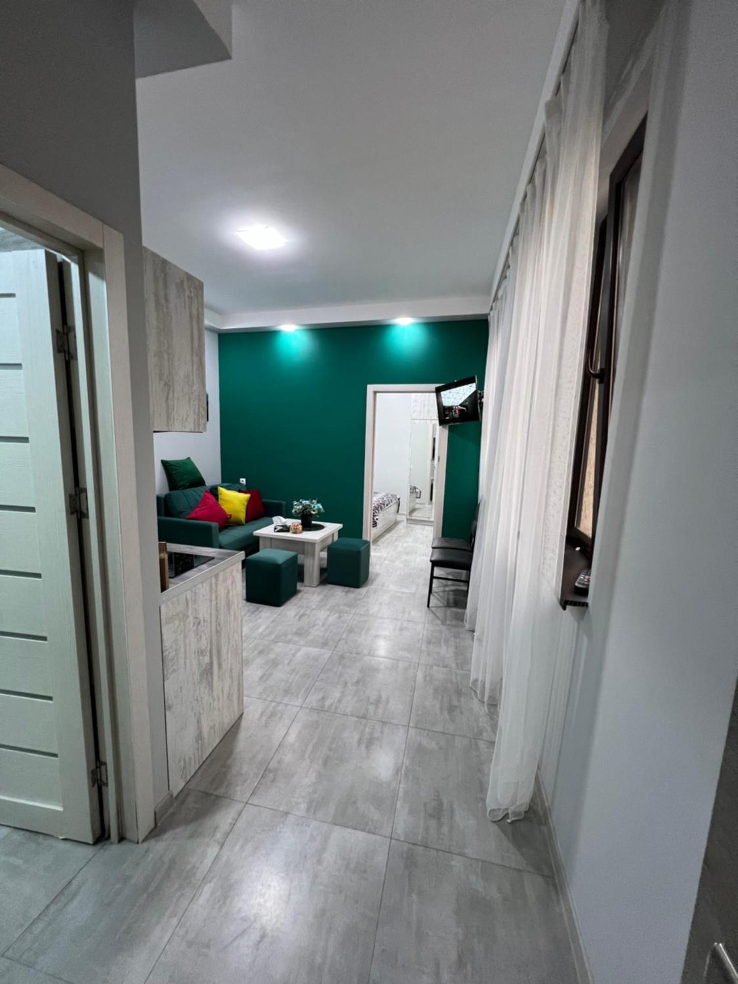 Cosy Apartment With Good Location Self Check In Ereván Exterior foto