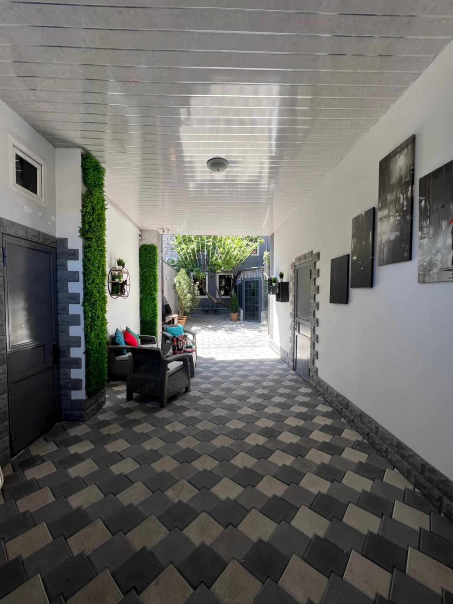Cosy Apartment With Good Location Self Check In Ereván Exterior foto