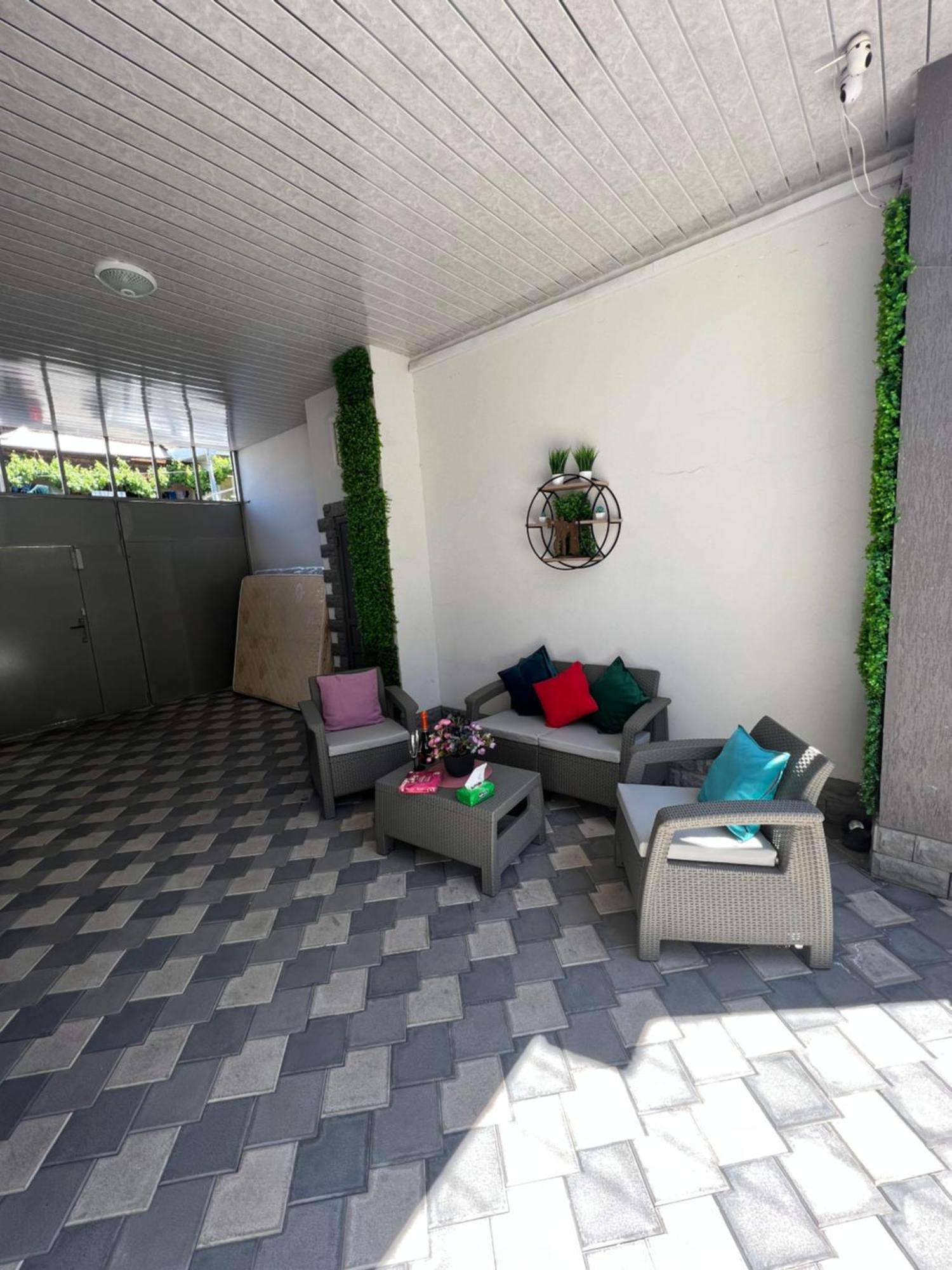 Cosy Apartment With Good Location Self Check In Ereván Exterior foto