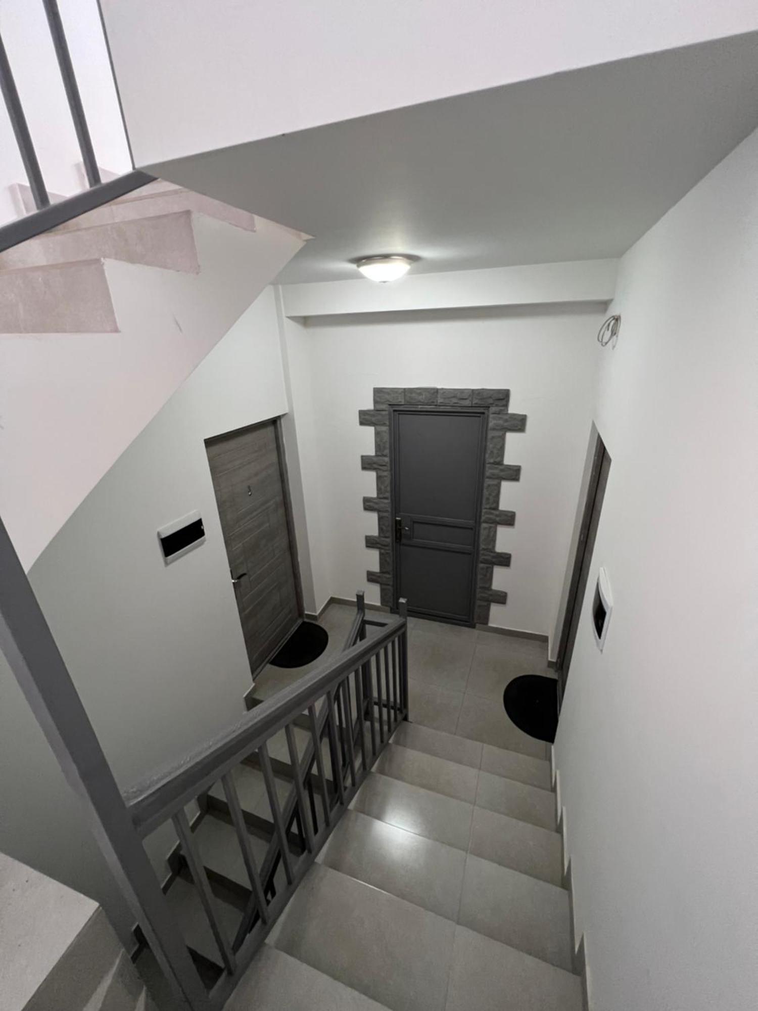 Cosy Apartment With Good Location Self Check In Ereván Exterior foto