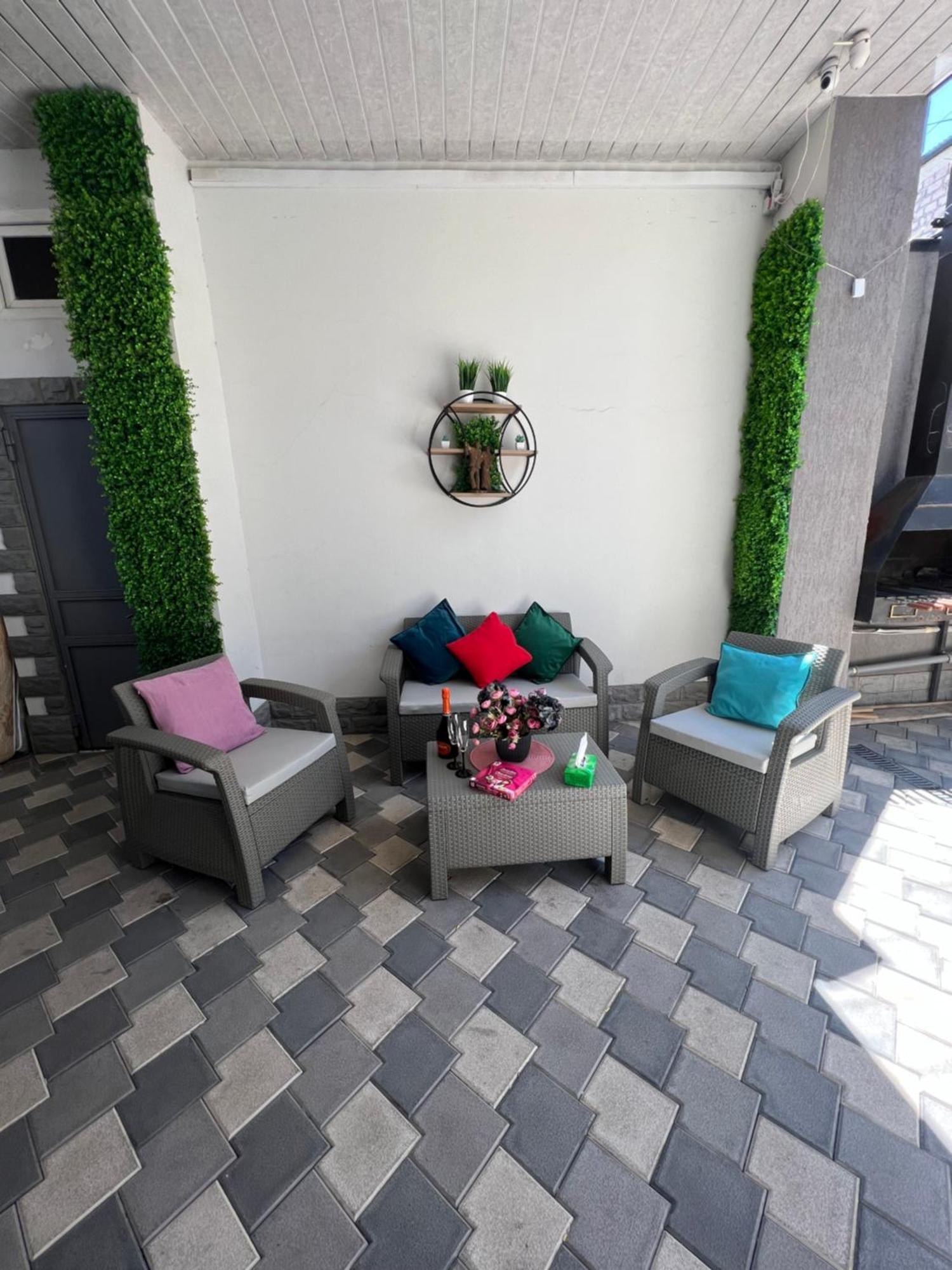 Cosy Apartment With Good Location Self Check In Ereván Exterior foto