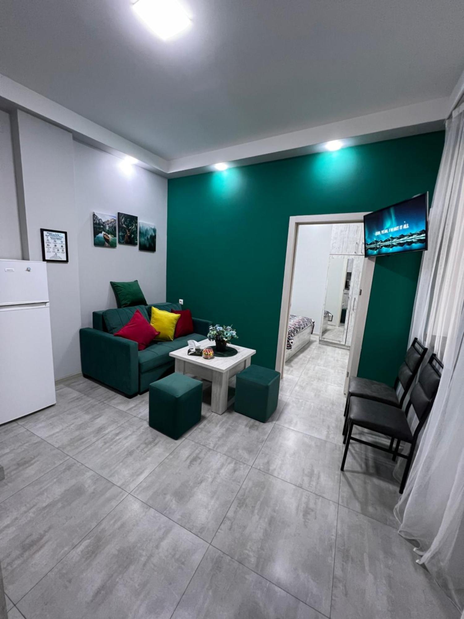 Cosy Apartment With Good Location Self Check In Ereván Exterior foto