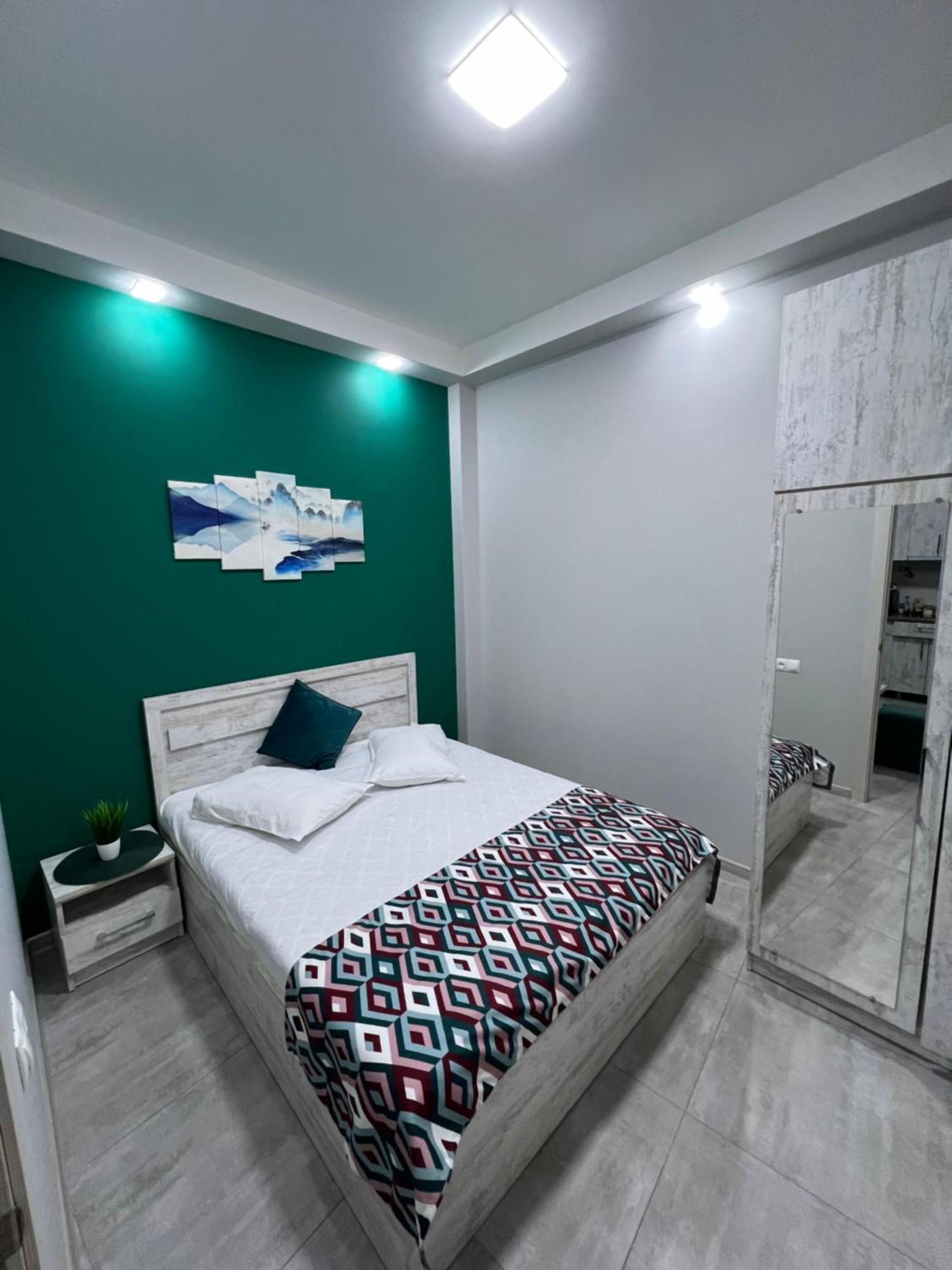 Cosy Apartment With Good Location Self Check In Ereván Exterior foto